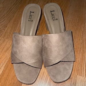 Licci pump heels size 5. Super cute barely worn just too small for me!
